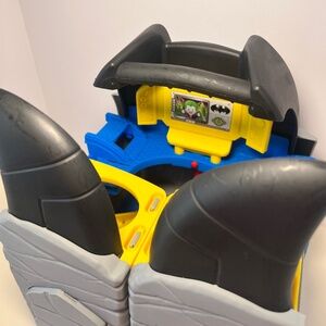Fisher Price Little People Batman Cave/Lair W/ Bed and Batman Figure Sounds Work